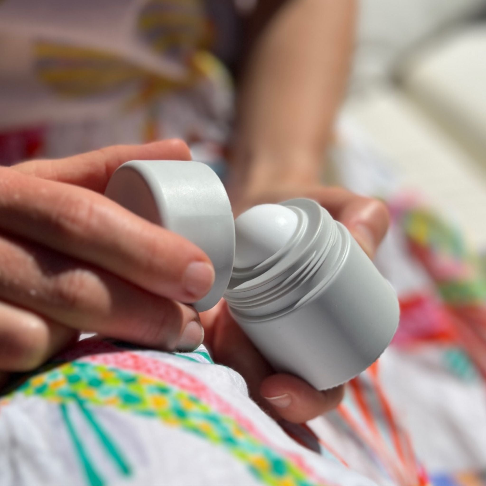 grey Solmates Refillable Sunscreen Applicator