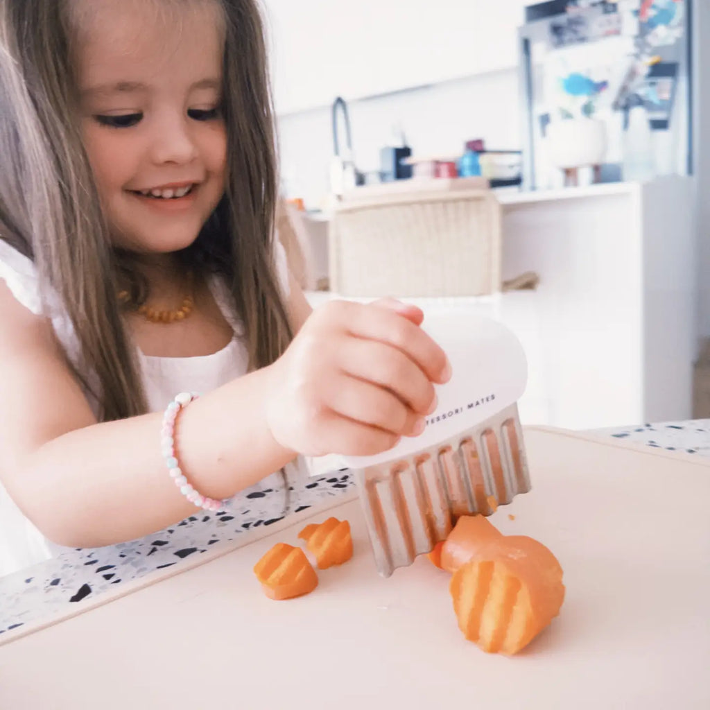 kids crinkle cutter